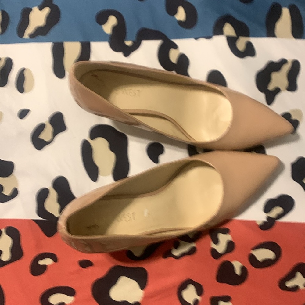 Tan Heels - Picture 2 of 5
